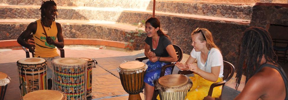 SCUOLA PERCUSSIONI IN DAKAR